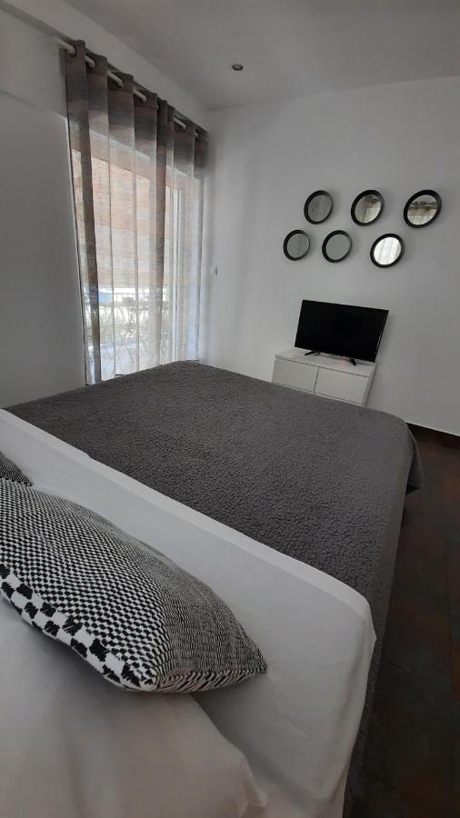 Glyfada Vacation Apt Apartment เอเธนส์ ภายนอก รูปภาพ